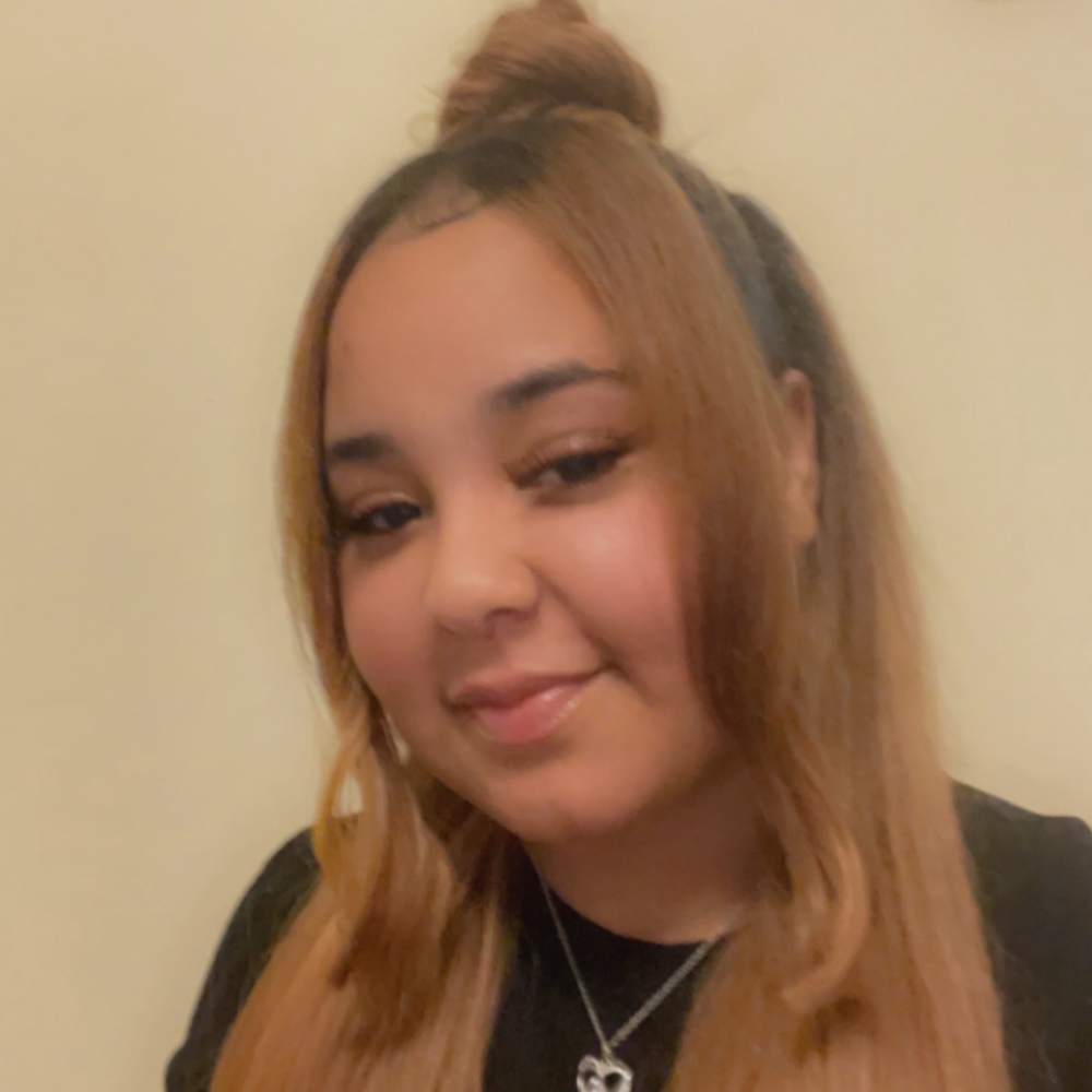 Meet your Posher, Adriana